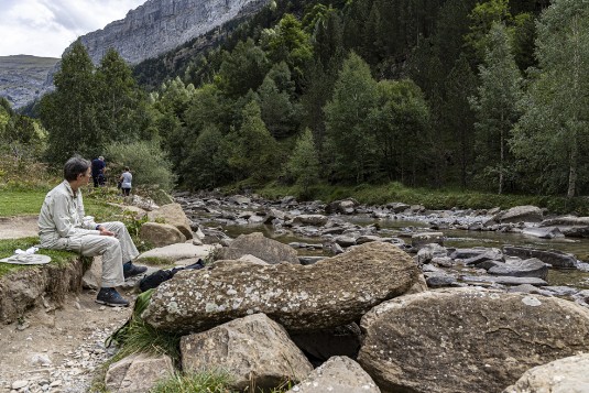 Wanderung im Valle de Ordesa Mittagspause auf Wanderung im Valle de Ordesa